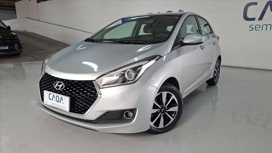 HYUNDAI HB20 1.6 PREMIUM 16V FLEX 4P AUTOMÁTICO HYUNDAI HB20 1.6 PREMIUM 16V FLEX 4P AUTOMÁTICO